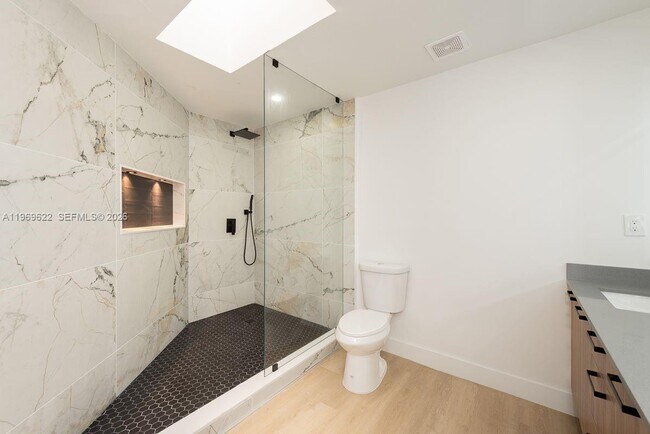 Building Photo - 13912 SW 103rd Ln