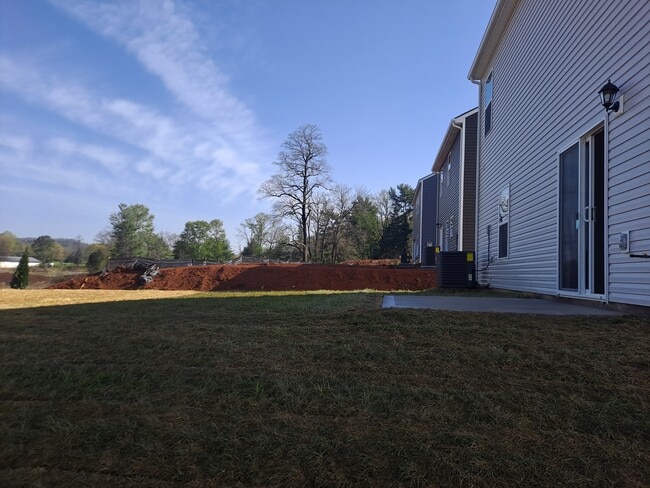 Building Photo - 7215 Jumping Jack Ln