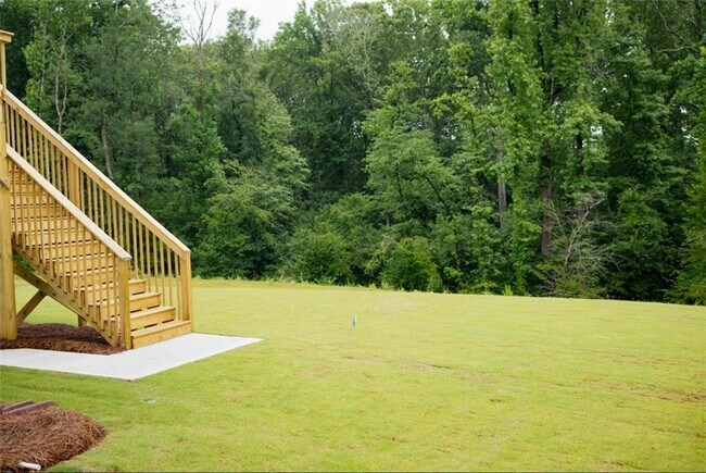 Building Photo - 245 Red Dragon Dr