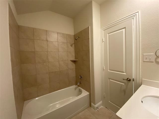 Building Photo - 1205 Parker Dr