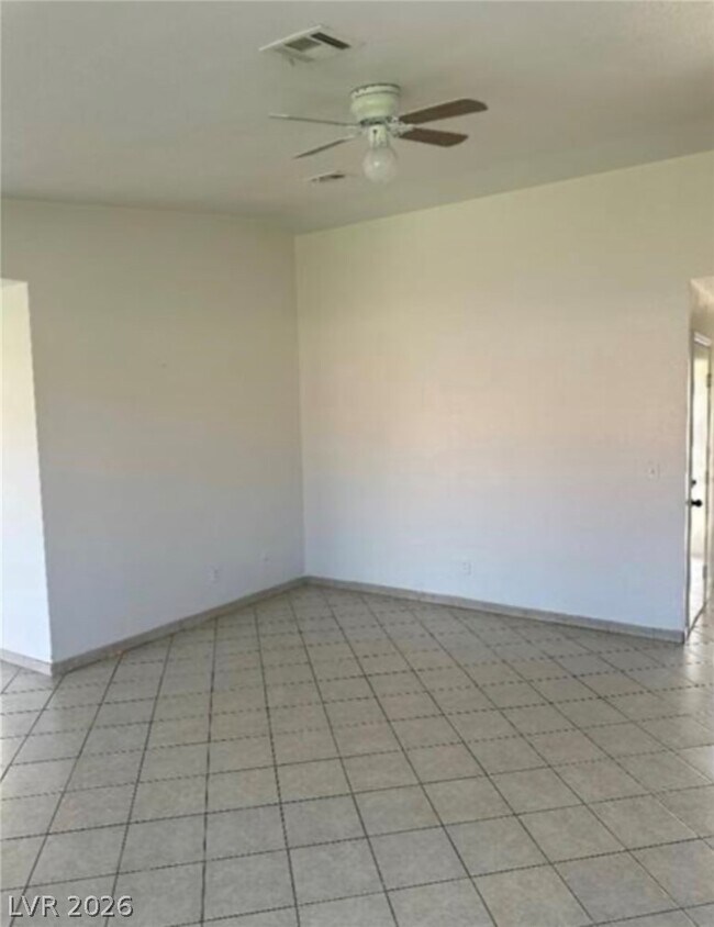 Building Photo - 3130 Flower Garden Ct