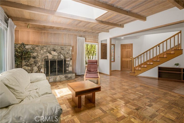 Building Photo - 5065 Casa Dr