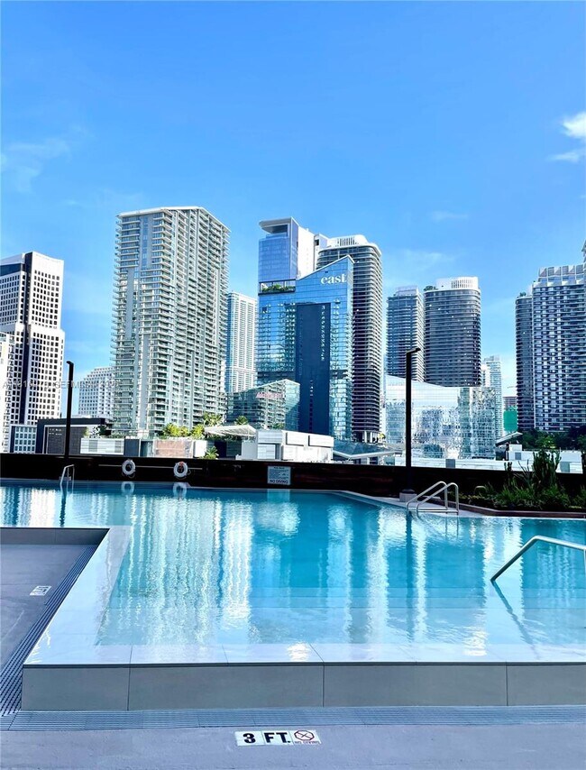 Building Photo - 350 S Miami Ave