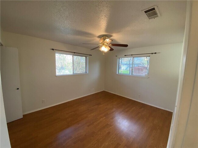 Building Photo - 8309 Hathaway Dr