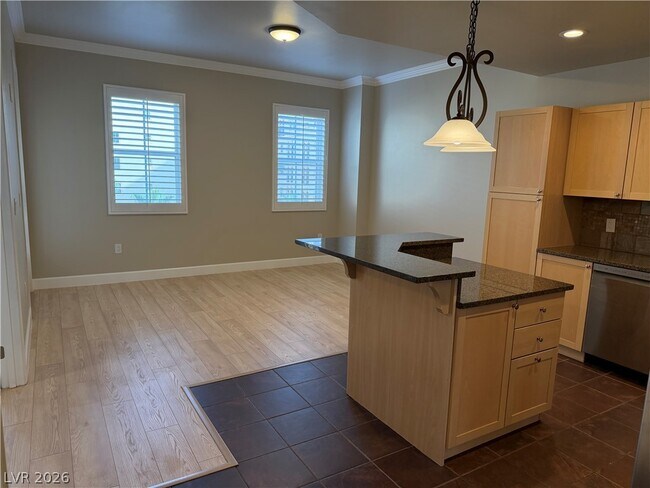 Building Photo - 2455 W Serene Ave