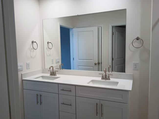 Building Photo - 1144 Aspen Ter