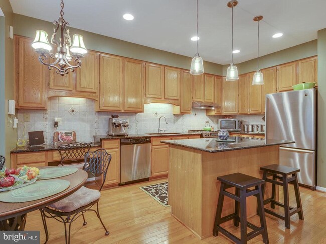 Building Photo - 11300 Fairwind Way