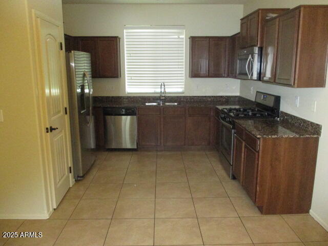 Building Photo - 3449 S Falcon Dr