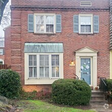 Building Photo - 2 Bedroom 2.5 Bath Condo in Chevy Chase