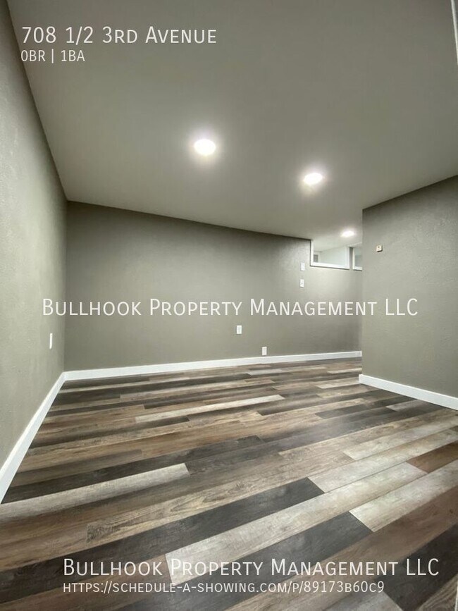 Building Photo - 708 1/2 3rd Avenue-