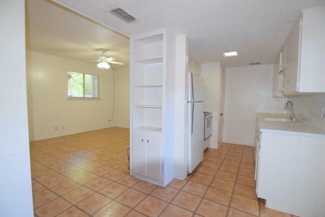 Building Photo - 3707 Tom Green St