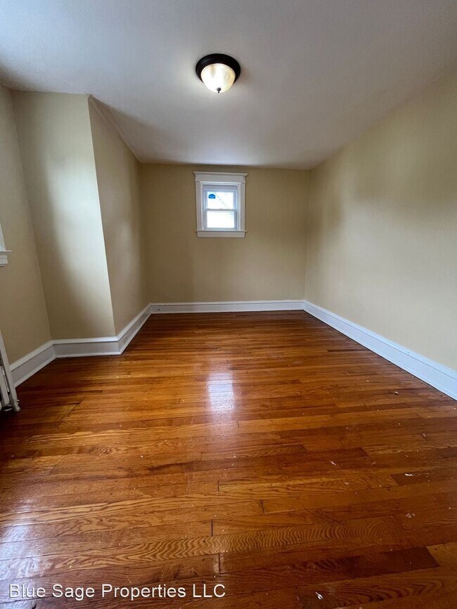 Building Photo - 3 br, 1 bath House - 509 Cypress Ave