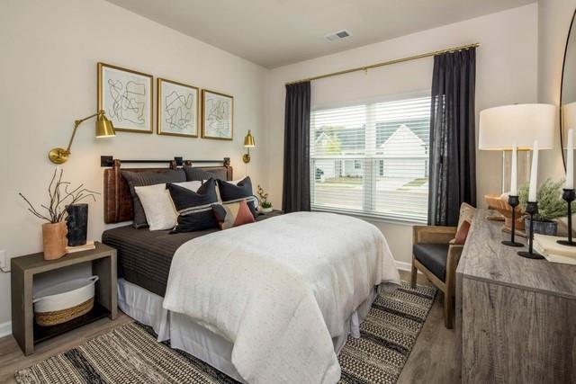 Building Photo - 245 Fox Run Dr