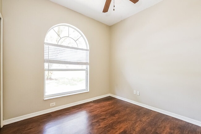 Building Photo - 12720 Woodbury Glen Dr