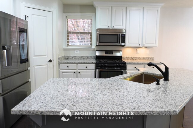 Building Photo - 14638 S Quiet Glen Dr