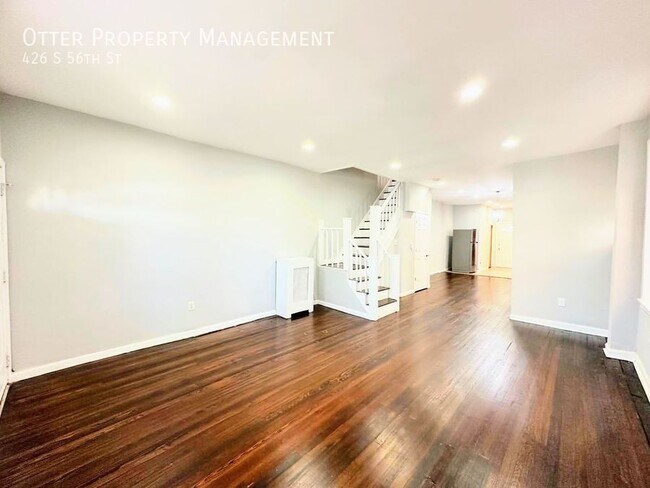 Building Photo - 426 S 56th St