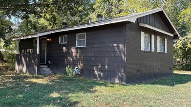 Building Photo - 27 Meldia Dr