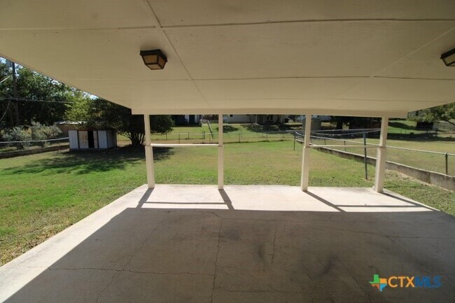 Building Photo - 2107 Brantley Ave