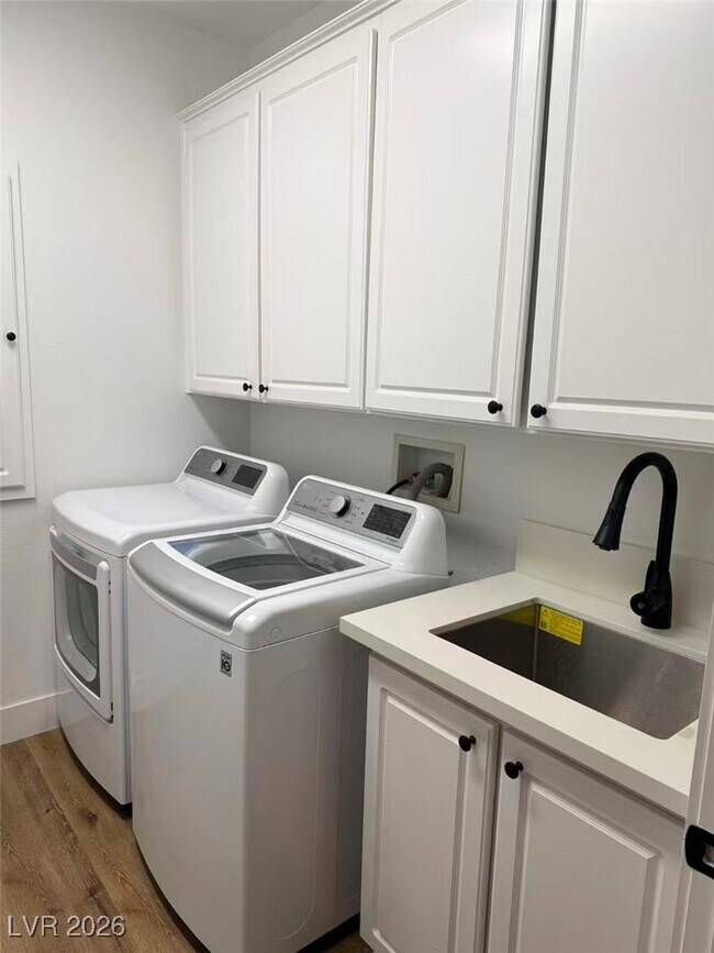 Building Photo - 605 Runbridge St