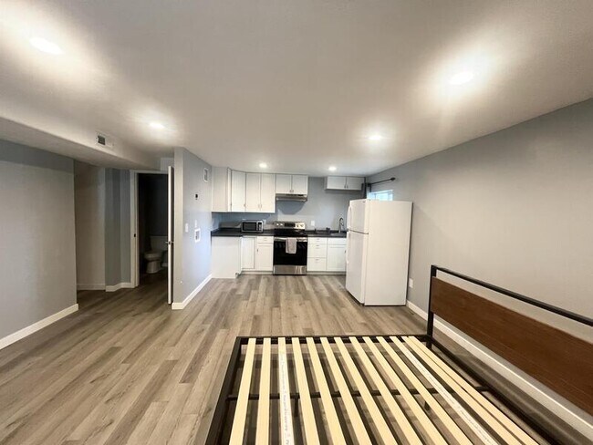 Building Photo - 3546 Terra Sol Dr