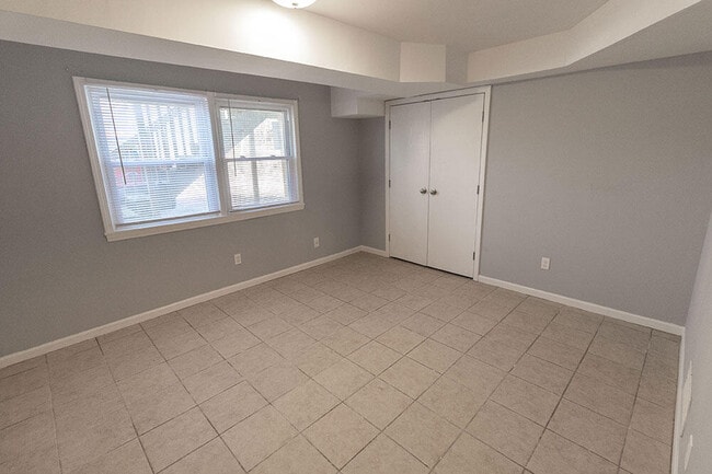 Building Photo - 706 Demaret Dr