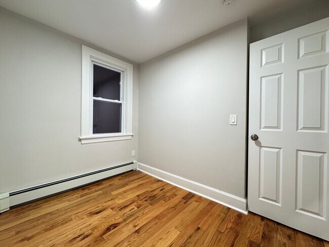 Building Photo - 145 Division St