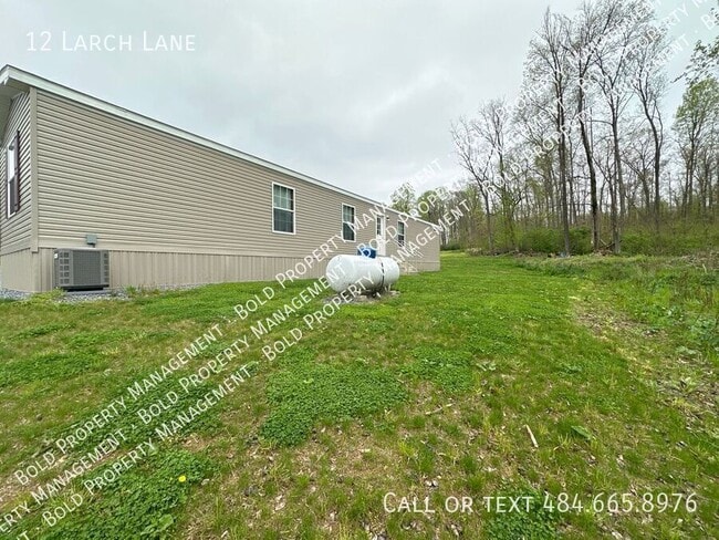 Building Photo - 12 Larch Ln