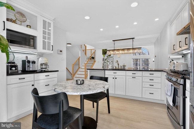 Building Photo - 11433 Heritage Oak Ct