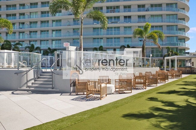 Building Photo - 400 Central Ave