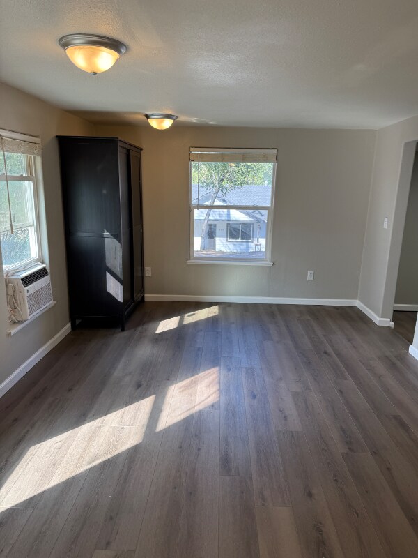 Building Photo - 1025 W Cimarron St