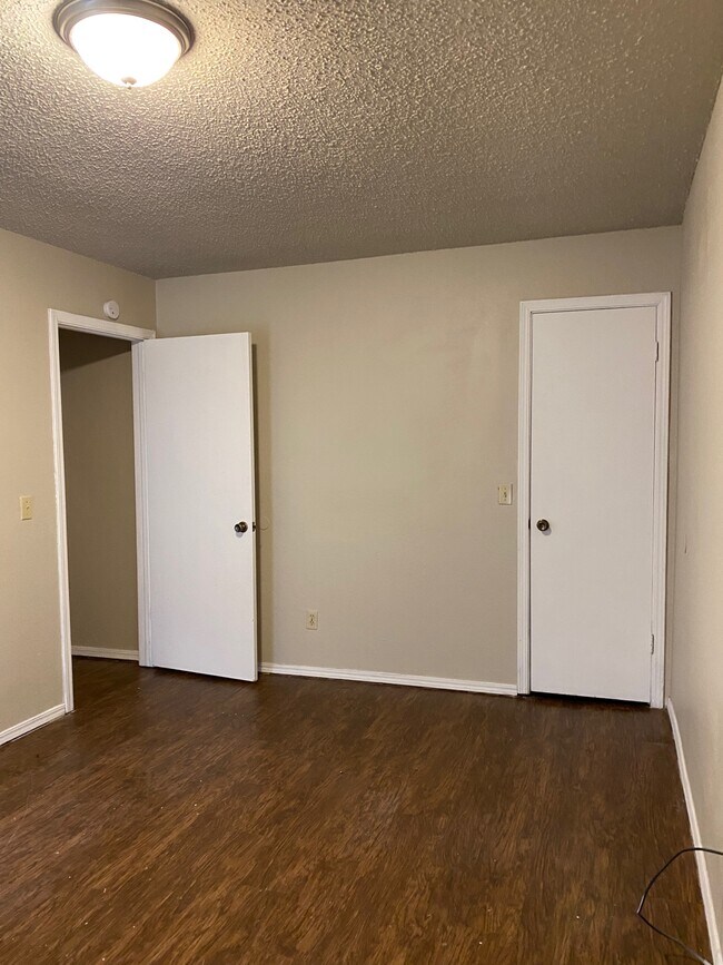Building Photo - 12602 Abbotts Way