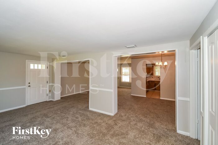 Building Photo - 8017 Santillo Dr