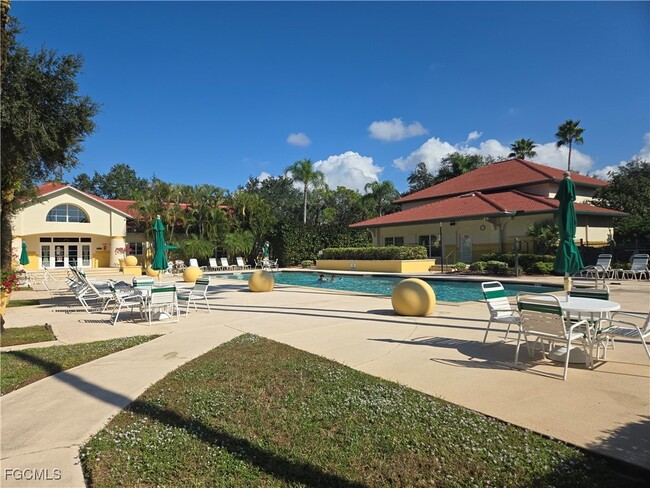 Building Photo - 11500 Villa Grand