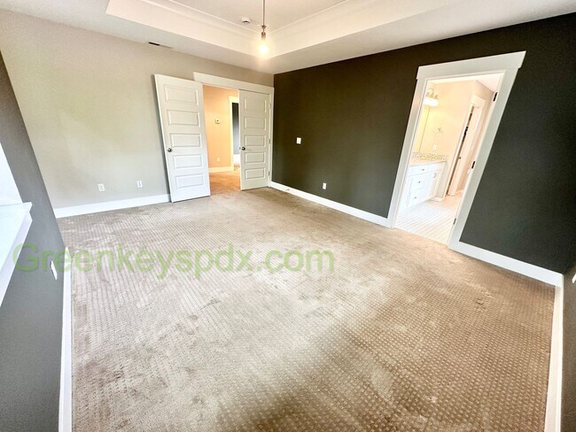 Building Photo - Beautiful Newer Built House in NE Portland