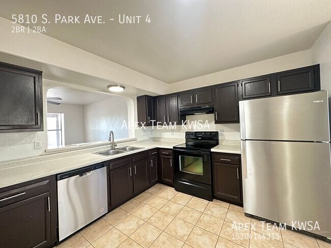 Building Photo - 5810 S Park Ave