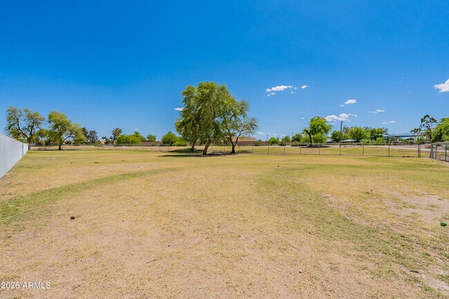 Building Photo - 9941 W Tonopah Dr