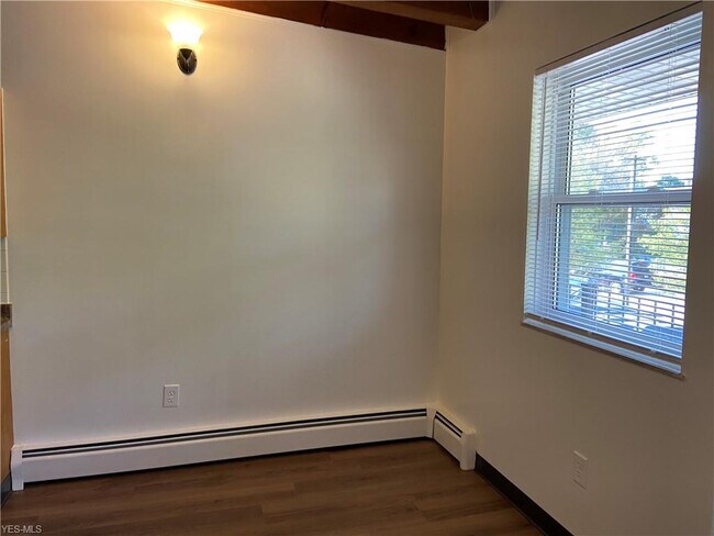 Building Photo - 236 N Huntington St
