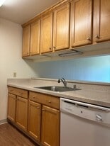 Kitchen - Pinehurst Apartments