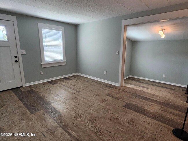 Building Photo - 126 Phoenetia Dr