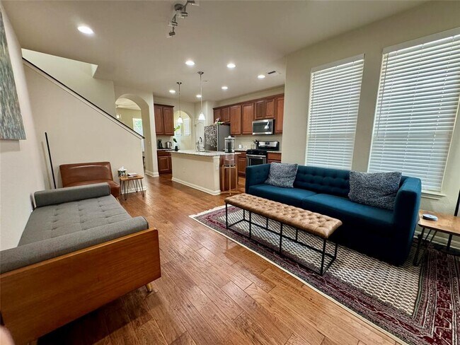 Building Photo - 5904 Baythorne Dr