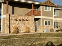 Building Photo - Water Valley Condo!