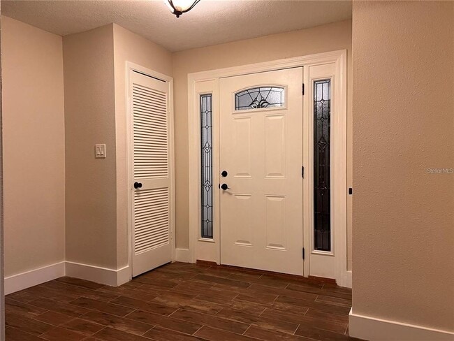 Building Photo - 14715 Bayonne Rd