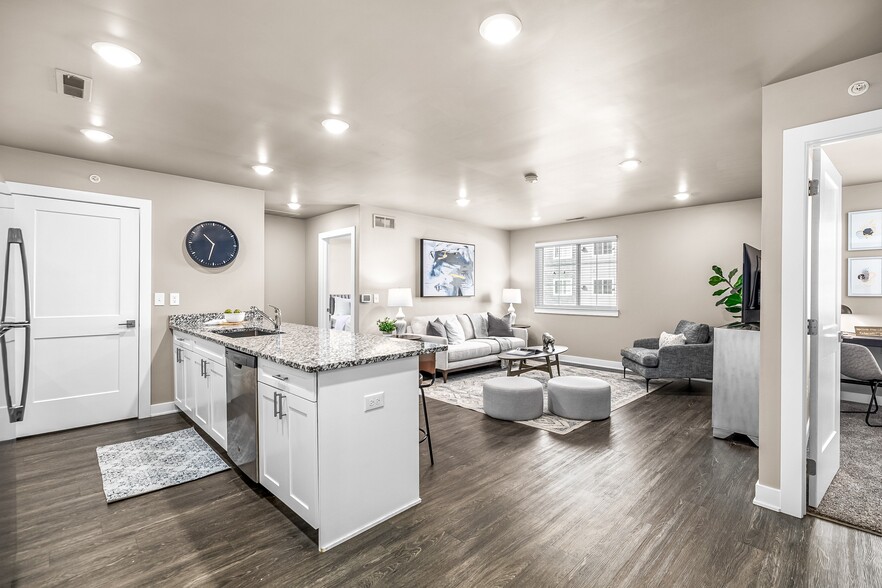 Sterling Landings 34792 Oceanview Dr Sterling Heights MI 48312