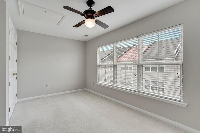 Building Photo - 211 Medlock Ln