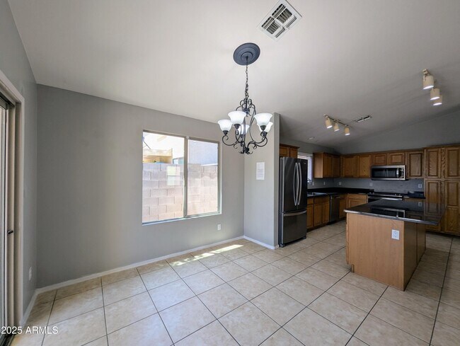 Building Photo - 13959 W Country Gables Dr