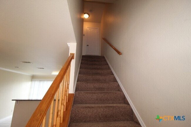 Building Photo - 402 Bowden Ave