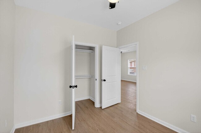 Building Photo - 2001-2003 Scotty Ct