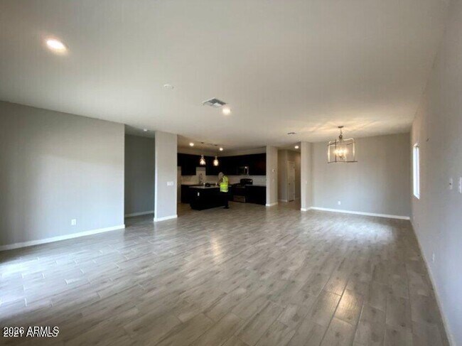 Building Photo - 976 E White Wing Dr