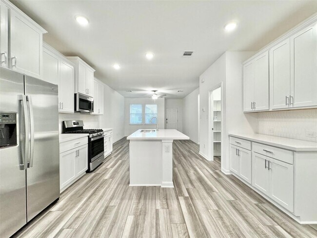 Building Photo - 611 Emory Crossing Blvd