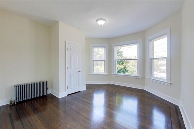Building Photo - 41 Almy St